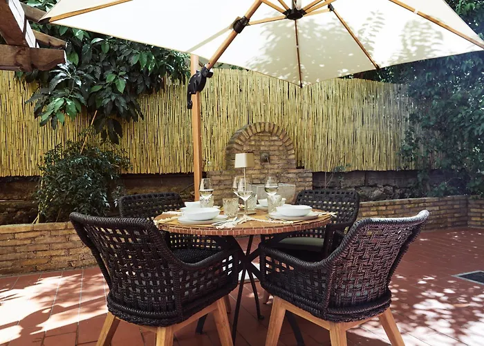 Domus Duca Claudius I Classy Vatican With Private Garden Apartment Rom